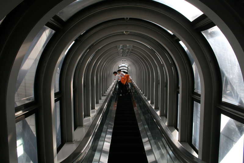 Illustration for article titled Touring the Umeda Sky Building and Riding the World's Highest Escalators